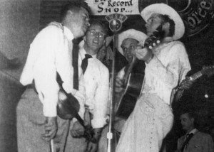 Hank Williams Sr. and his band perform at WSM, including (L-R) Grady Martin, Don Helms, Jack Drake, Billy Byrd, Hank Williams Sr. and George Morgan. PHOTO COURTESY OF BUDDY SPICHER