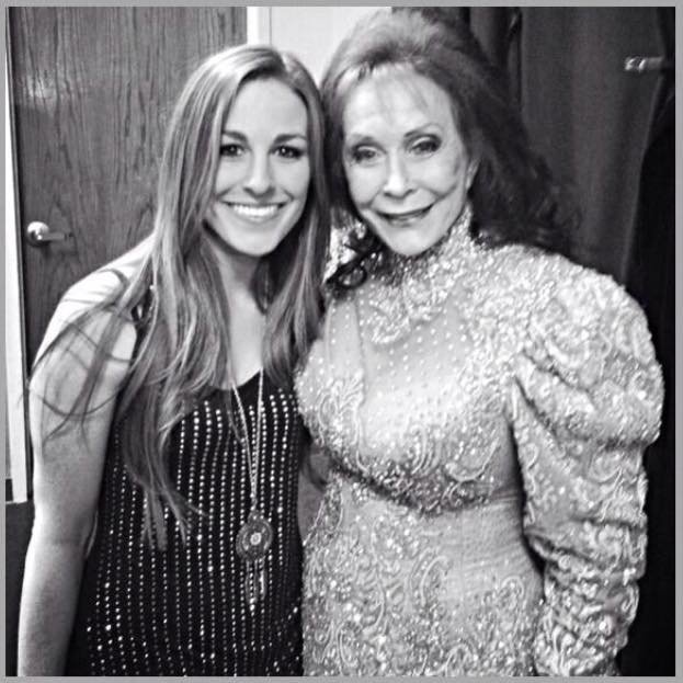 Thompson with her blood relative, country legend Loretta Lynn. PHOTO COURTESY TARA THOMPSON