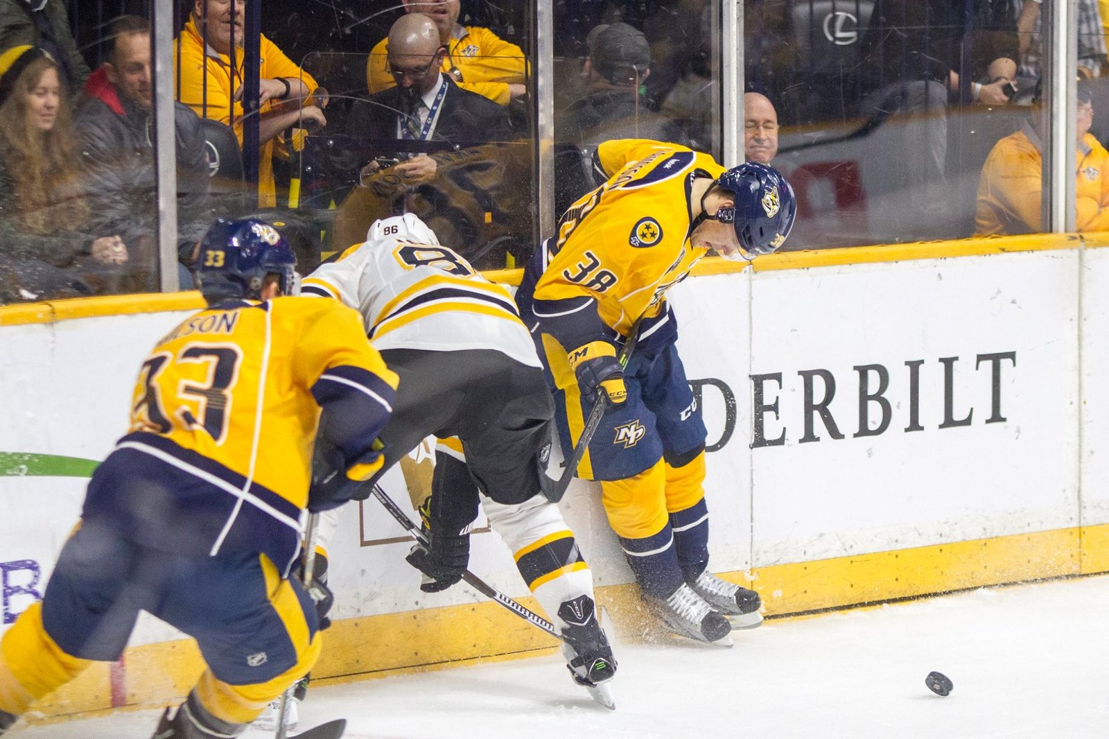 Listed at just 5’9, Nashville rookie forward Viktor Arvidsson plays as big as he needs to play. Often looking as if he were shot out of a cannon, Arvidsson has become a fan favorite with his aggressive “shoot first” mentality. Creating offensive chances with linemates Fisher and Wilson has breathed new life into the team’s third line. PHOTO BY DAVID McCARGAR